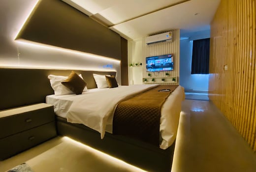 The Dream Cabin by Shivsa Hospitality