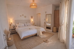 The Bir Haus, Bir Billing