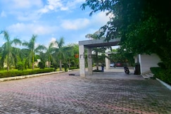 Golden Fields Farmhouse, Delhi