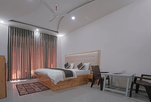 Hotel O Aditya Residency UK04