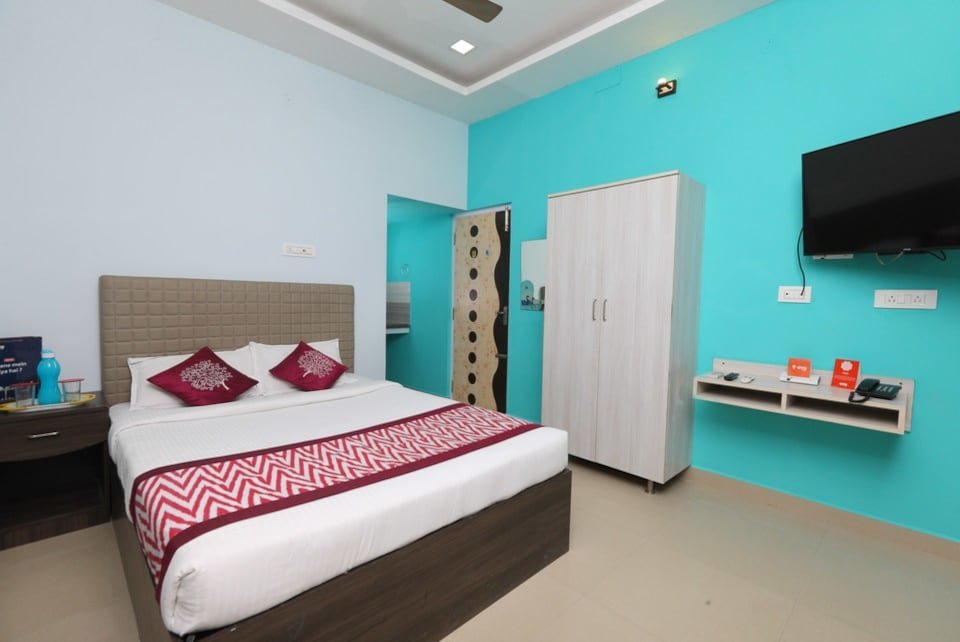 Goodland Inn Home Stay - Tap to explore photos