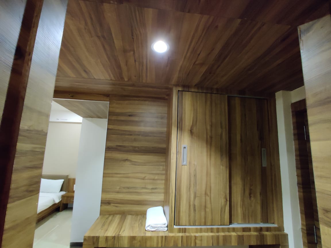 Residency Park Hotel - Tap to explore photos