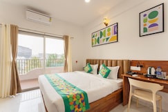 Treebo Lime Light, Pune