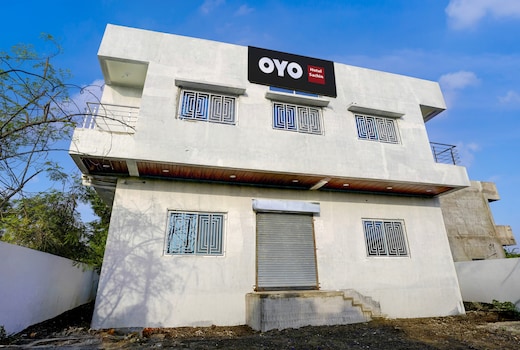 Hotel O by OYO Sachin And Family Restaurant