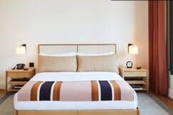 Ayushi hotel, Chennai