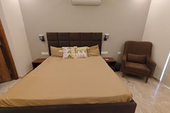 Luxury Room 6 with Ensuite in Sector 34 Chandigarh, Chandigarh