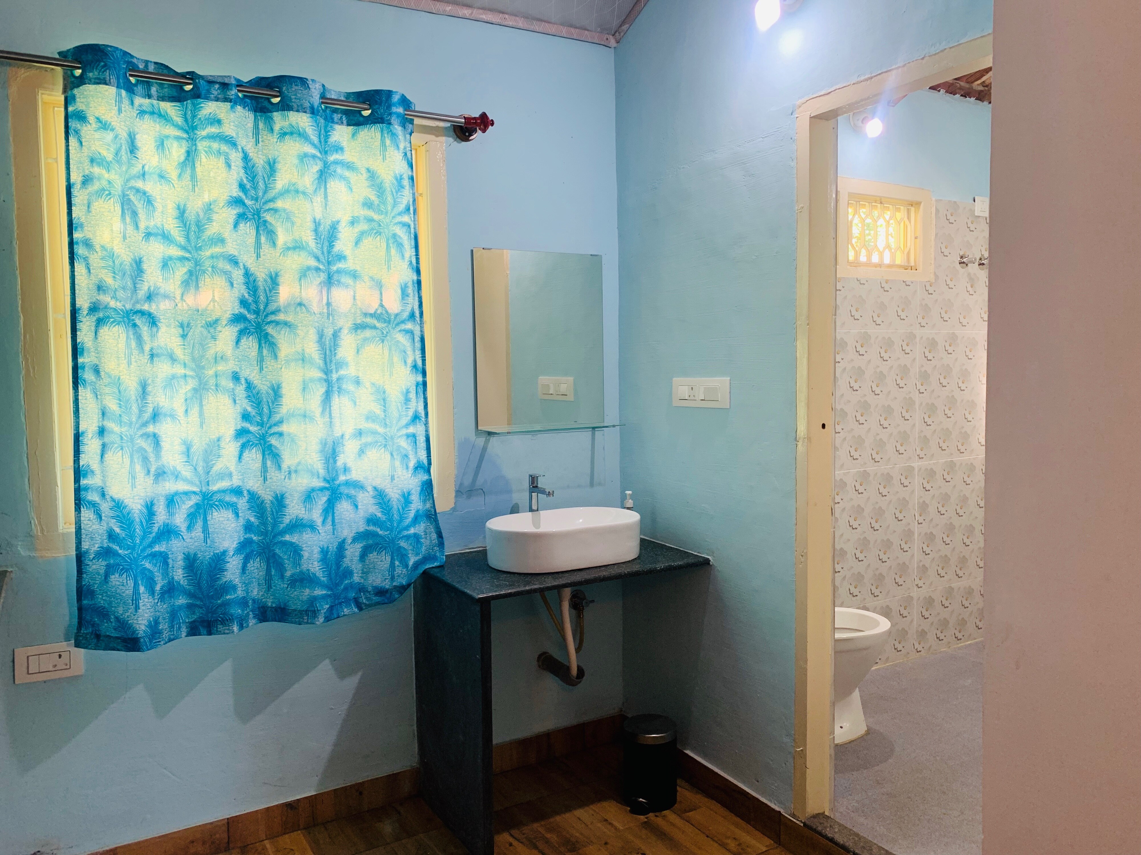 Mandara Home Stay | Rooms & Lawn - Tap to explore photos