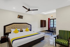 Itsy Hotels Regalia Grand, 500 Mtrs From Madikeri Fort, Coorg