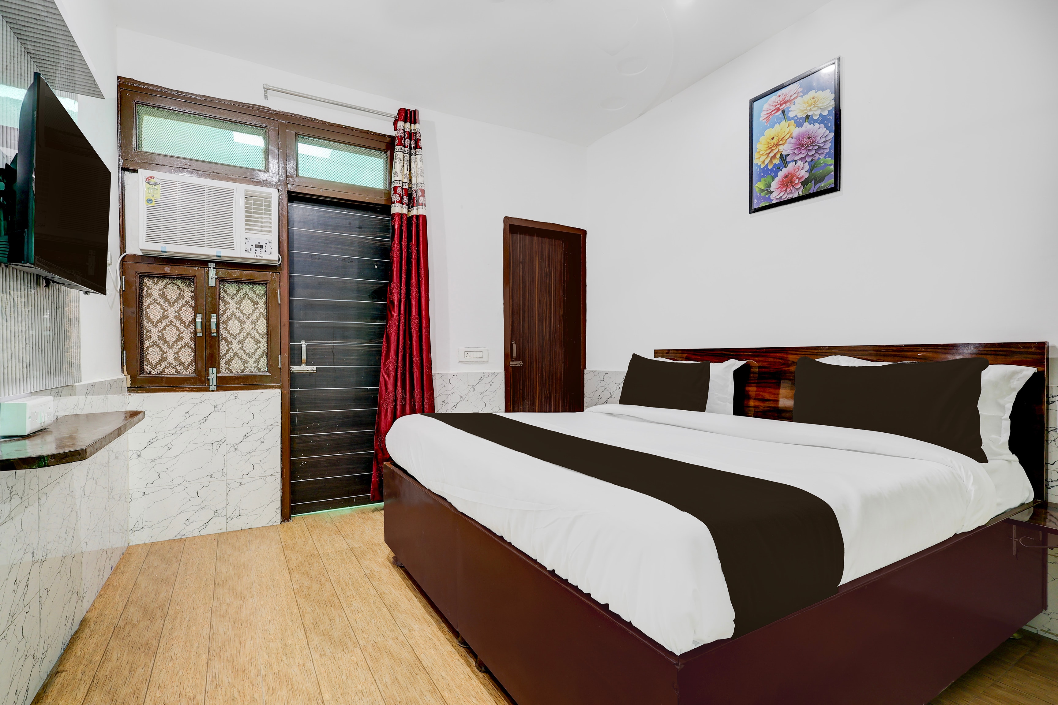 Hotel O Ekant Guest House - Tap to explore photos