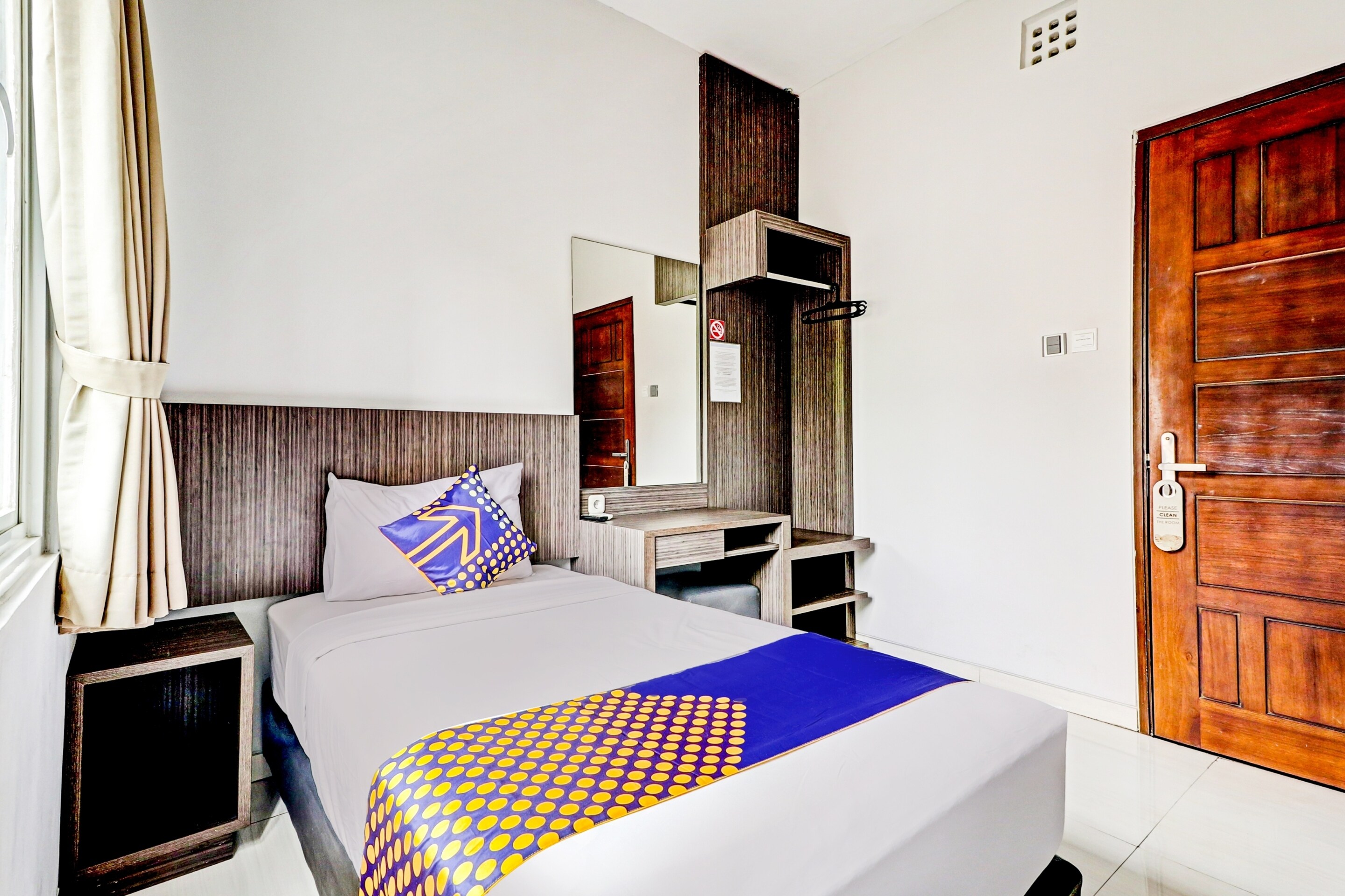 Hotel O Cihampelas Near Ciwalk Formerly D'River Guest House - Tap to explore photos