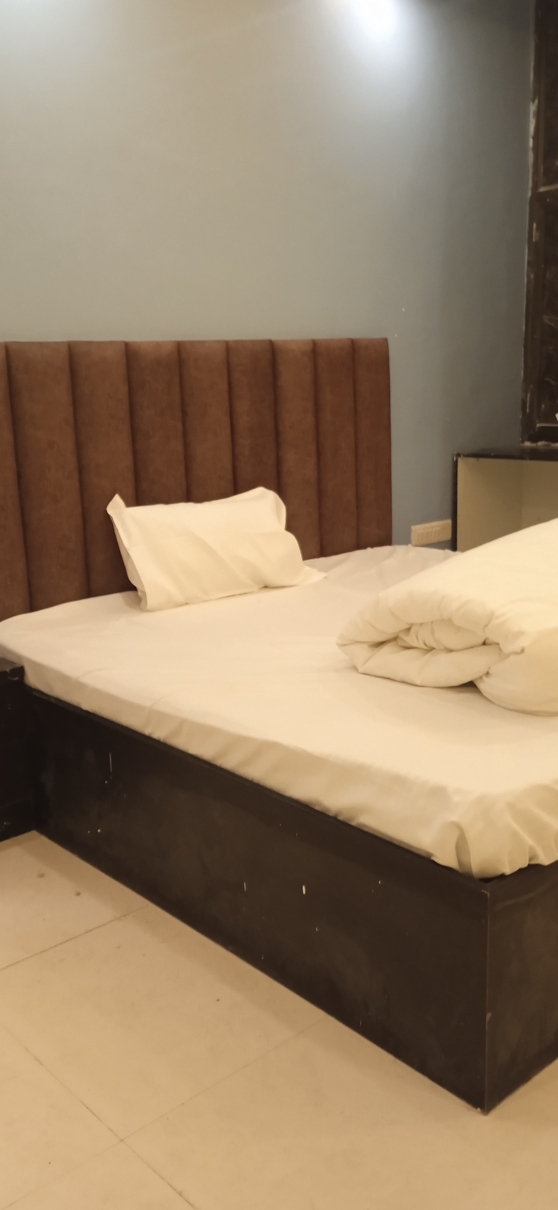Adikeshav Guest House - Tap to explore photos