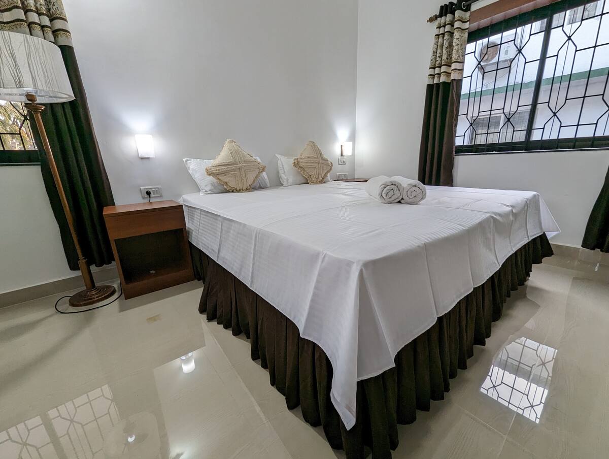 In the Heights Guest House Majorda - Tap to explore photos