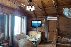 Vintage Wooden Cottage Dalhousie, Chamba Himachal