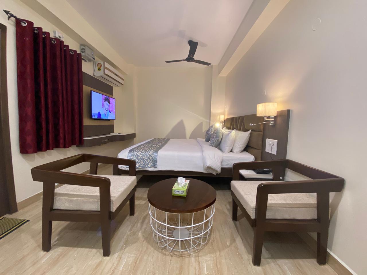 Le Shiv Executive Suite - Tap to explore photos
