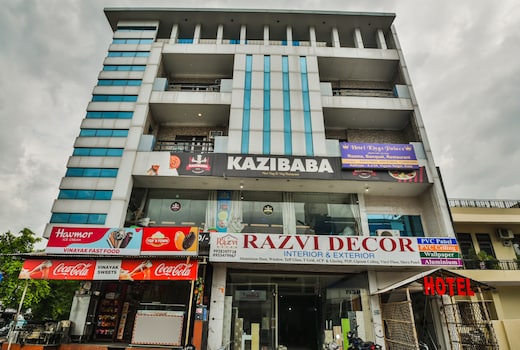 Hotel O King's Palace