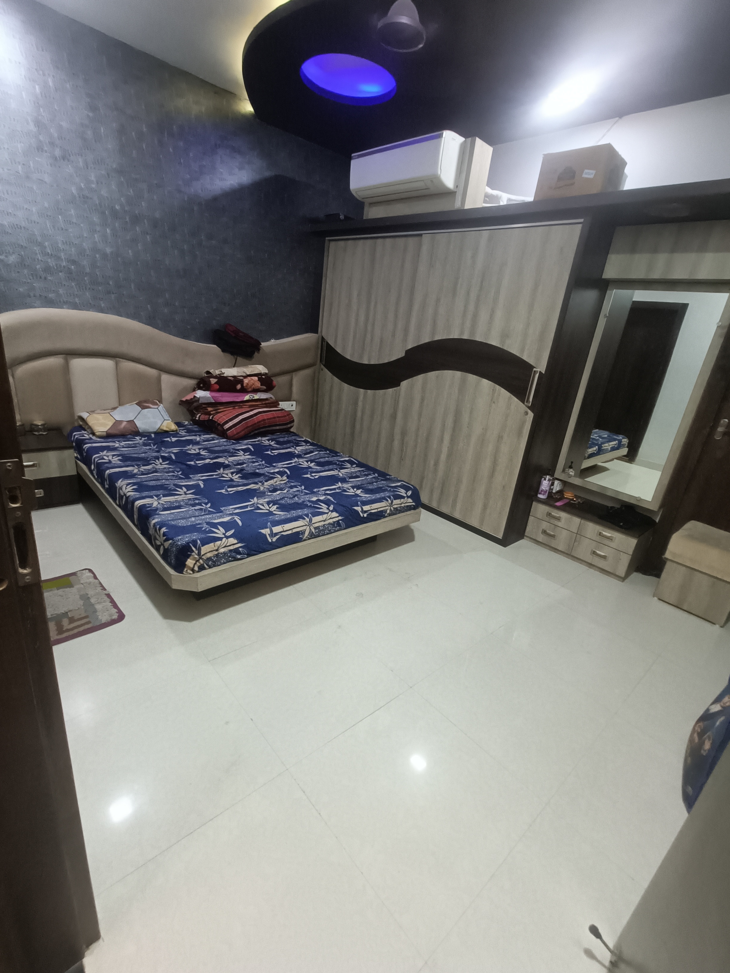 Kamla sadan - Tap to explore photos