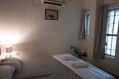 Charming Petrichor Room in Shared Home, Kolkata