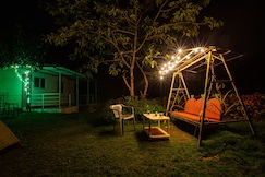 CosmicStays Lazy River Cottage Stargazers Paradise, Pune