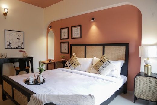 Archwood 2 BHK by Monte Villina