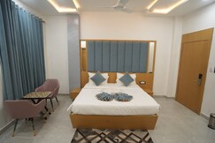 Hotel Govind Residency., Govardhan