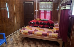 Glossy Ply Wood Rooms