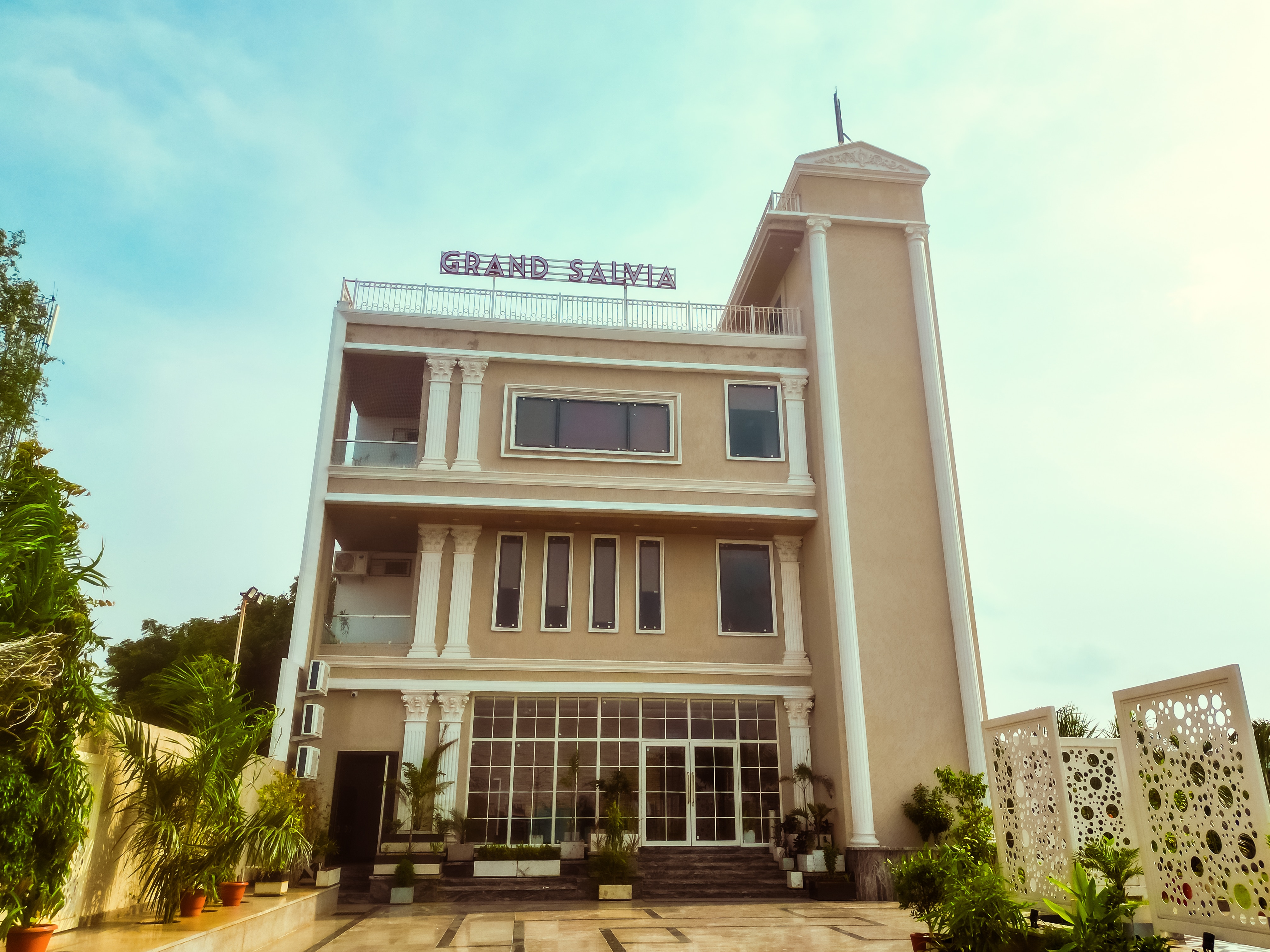 Hotel Grand Salvia - Tap to explore photos