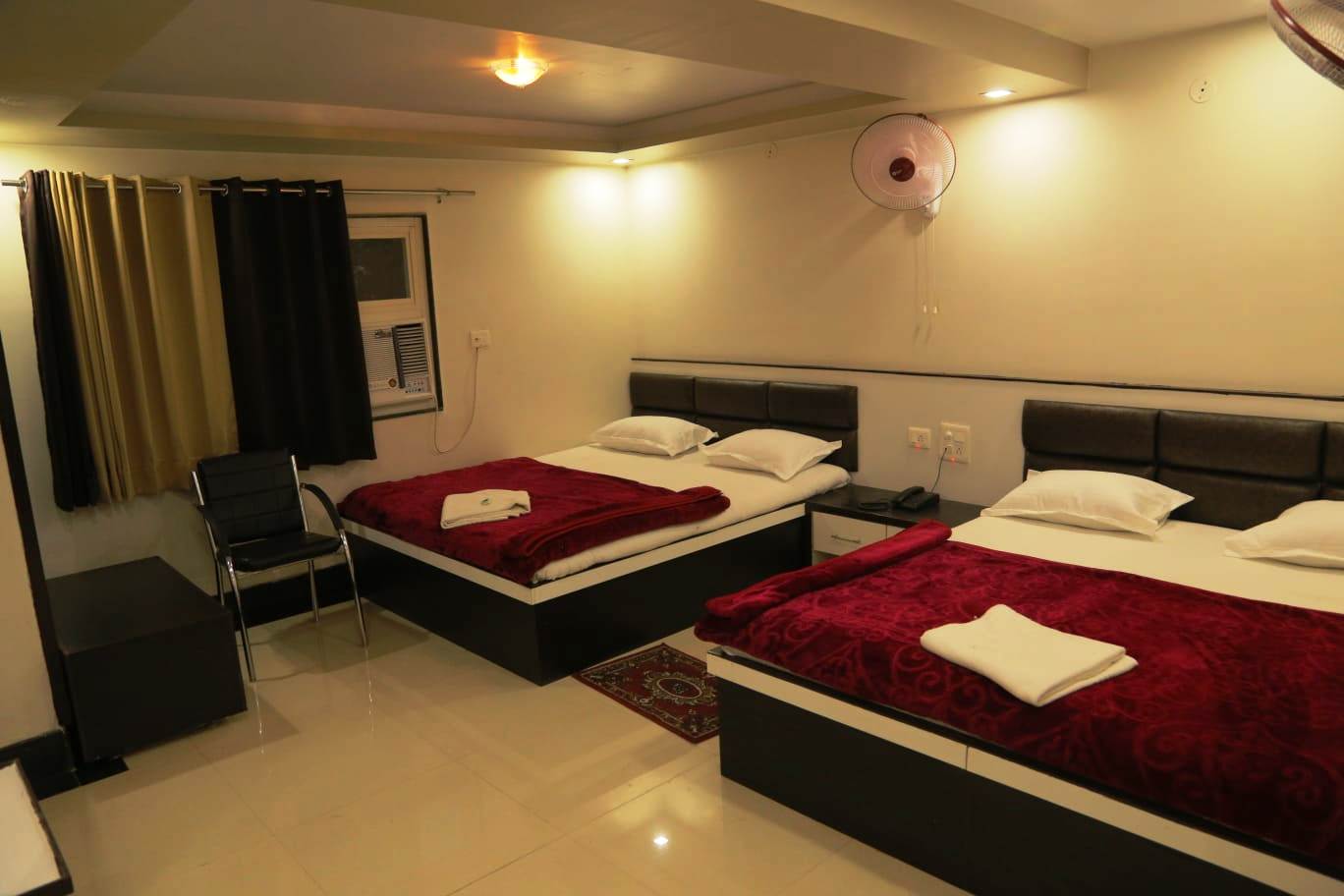 Hotel Venus 5 Min. Walking Distance from Dargah - Tap to explore photos