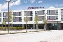 Hampton by Hilton Munich Airport South, Freising