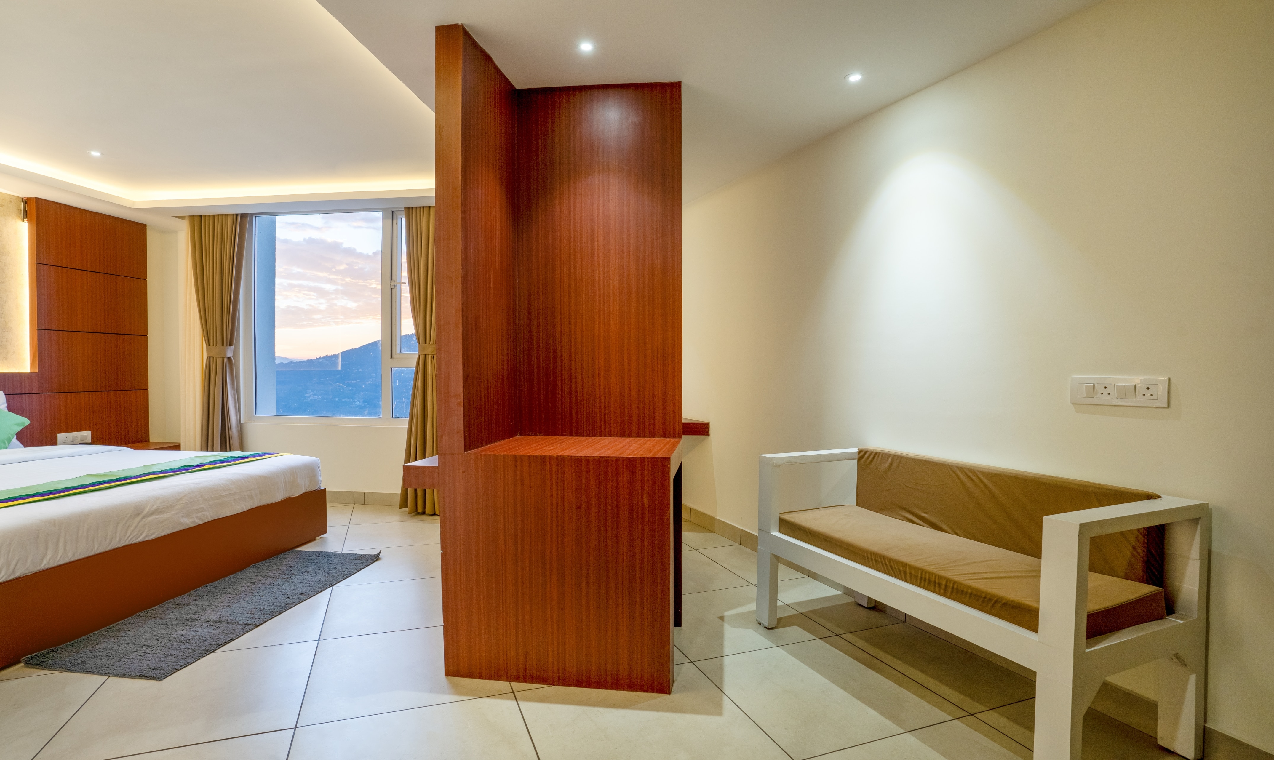 Itsy Hotels Meraki Grand, MG road - Tap to explore photos