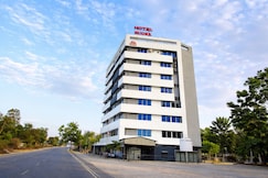 Hotel Rudra, Bhavnagar