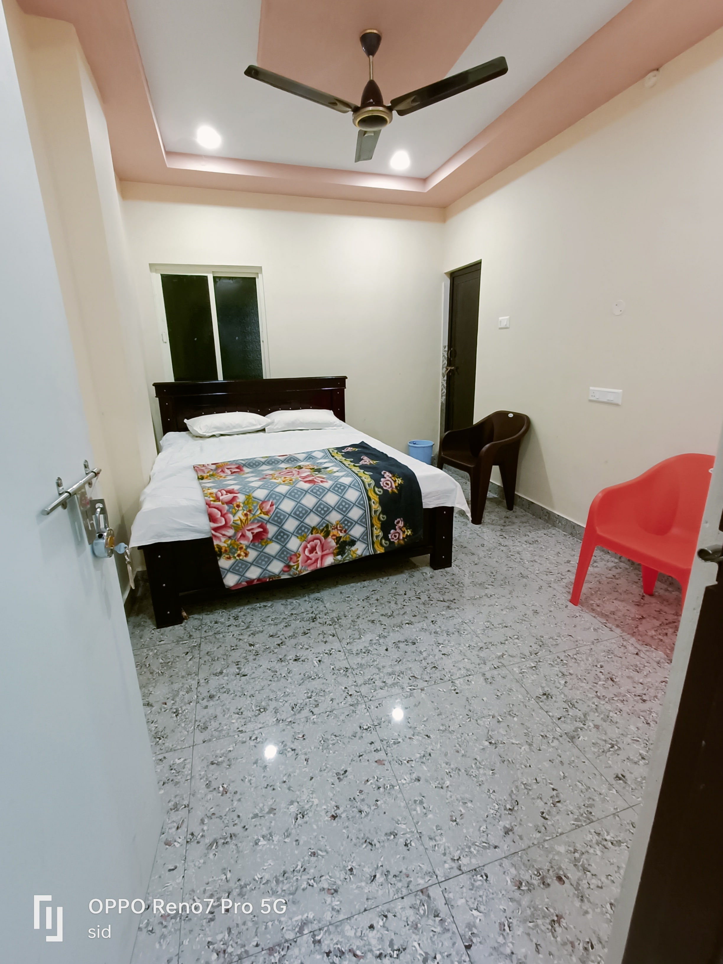 Hotel O Kalluru Venkata Rayulu Function Hall And Guest Rooms - Tap to explore photos