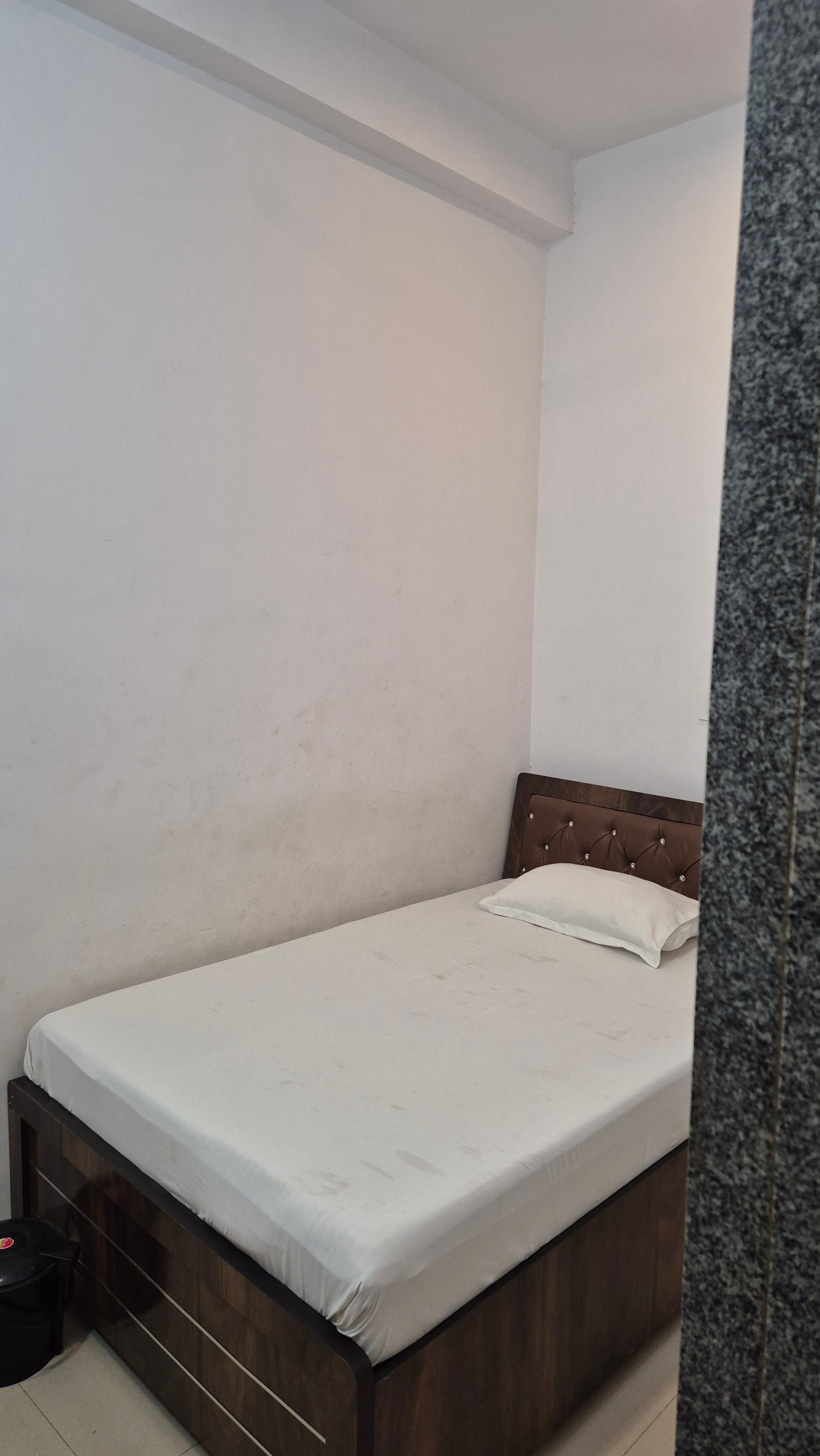 SHREE HANUMAN HOTEL - Tap to explore photos