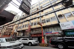 OYO 1011 First Hotel, Bocaue