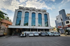 Hotel Royal Palace, Jalgaon