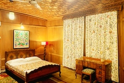 Houseboat Omar Khayam, Srinagar