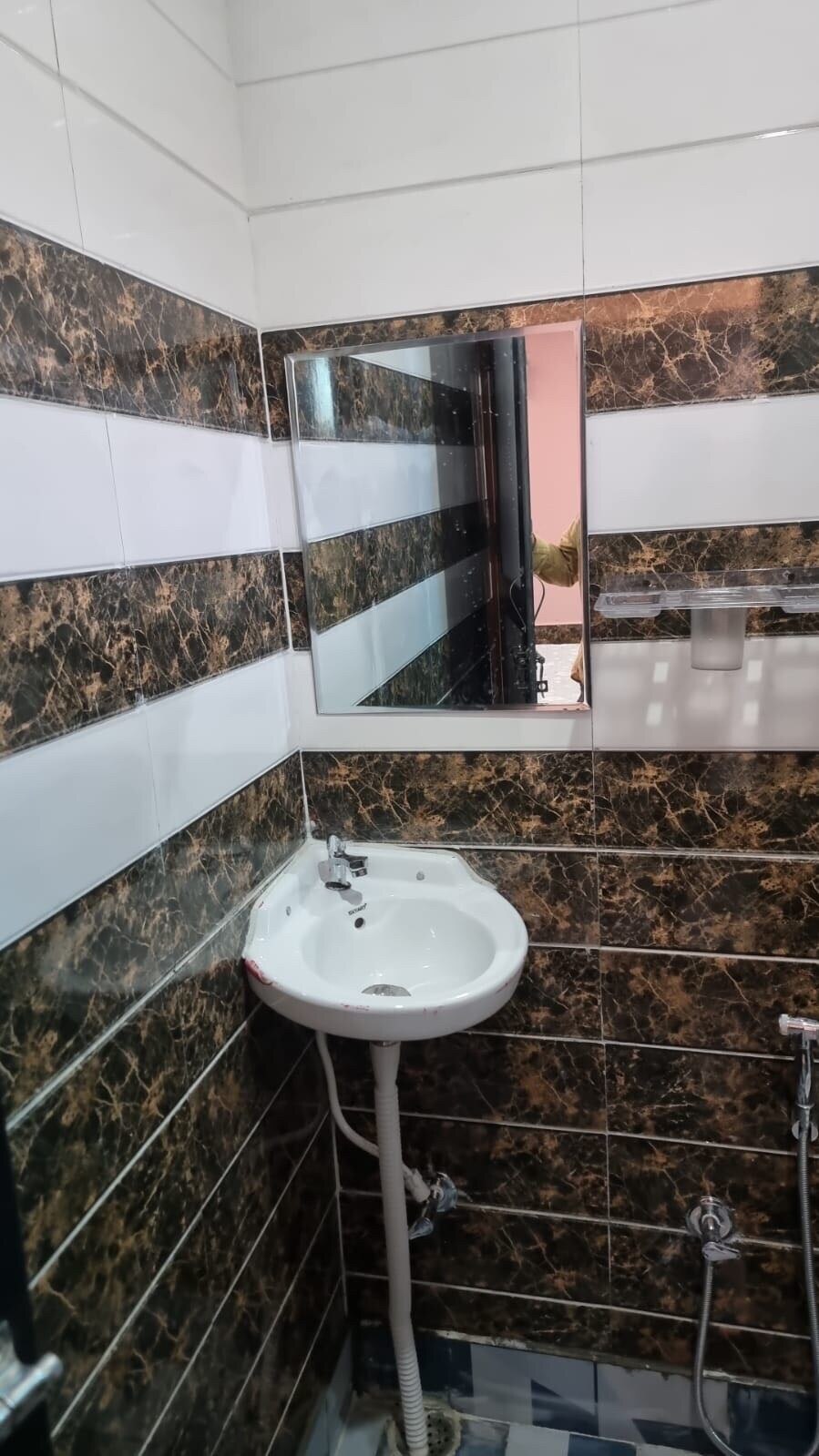 Hotel O Oshiva Stays - Tap to explore photos