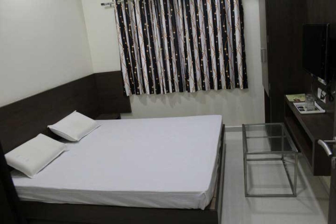RELAX GUEST HOUSE - Tap to explore photos