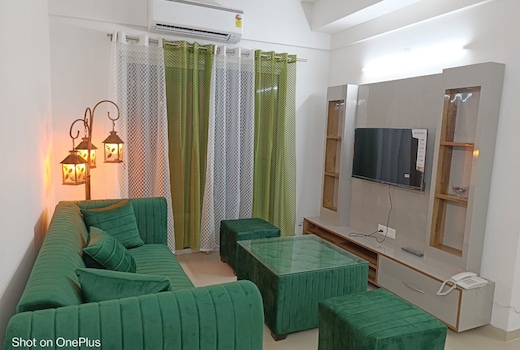 BnBBuddy Aarohi Homes 3bhk West Delhi