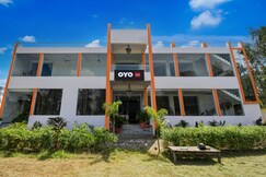 Hotel O by OYOTHE MARS RESORTS, Gonda