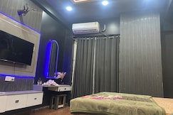 Modern hut, Greater Noida