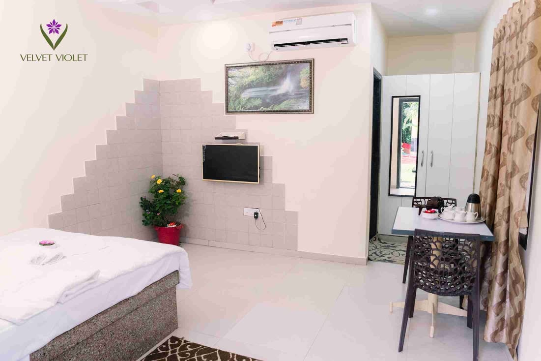Deluxe Cottage 1