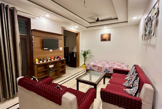Aesthetic Homestay | 1 BHK Cosy Flat in Rishikesh