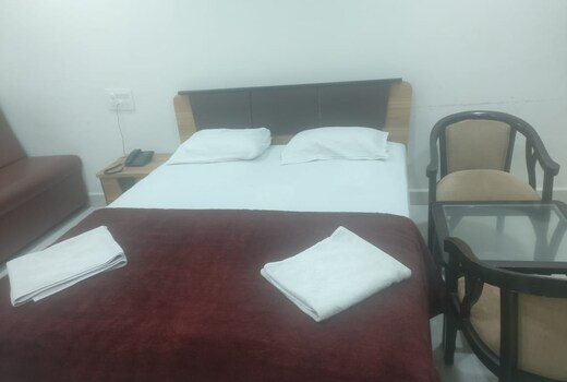 SANTOSHI HOMETEL