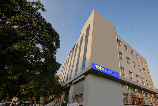 FabHotel Golden Key Residency