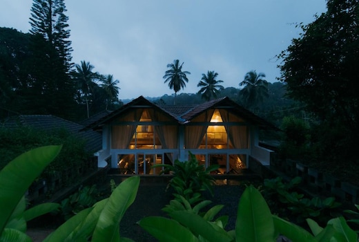 Tool House: Great Estate Stay for Remote Work