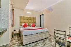 HOTEL O CLINK, Delhi