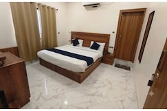 FabHotel Madhavam Inn, Prayagraj
