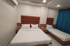 Hotel Neelkamal, Borsad