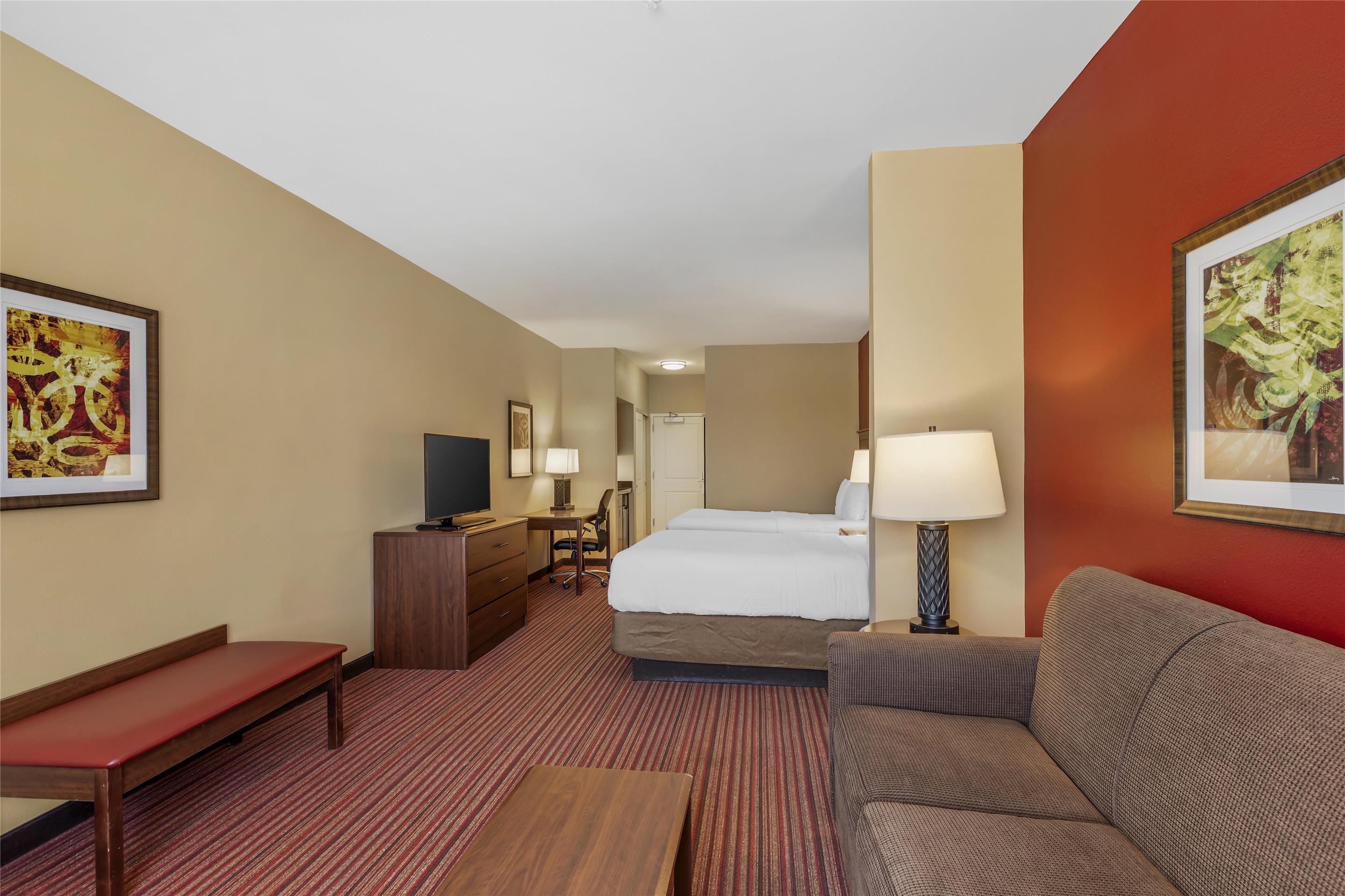 Best Western Plus Hudson Hotel & Suites - Tap to explore photos