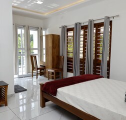 Standard Room with queen bed